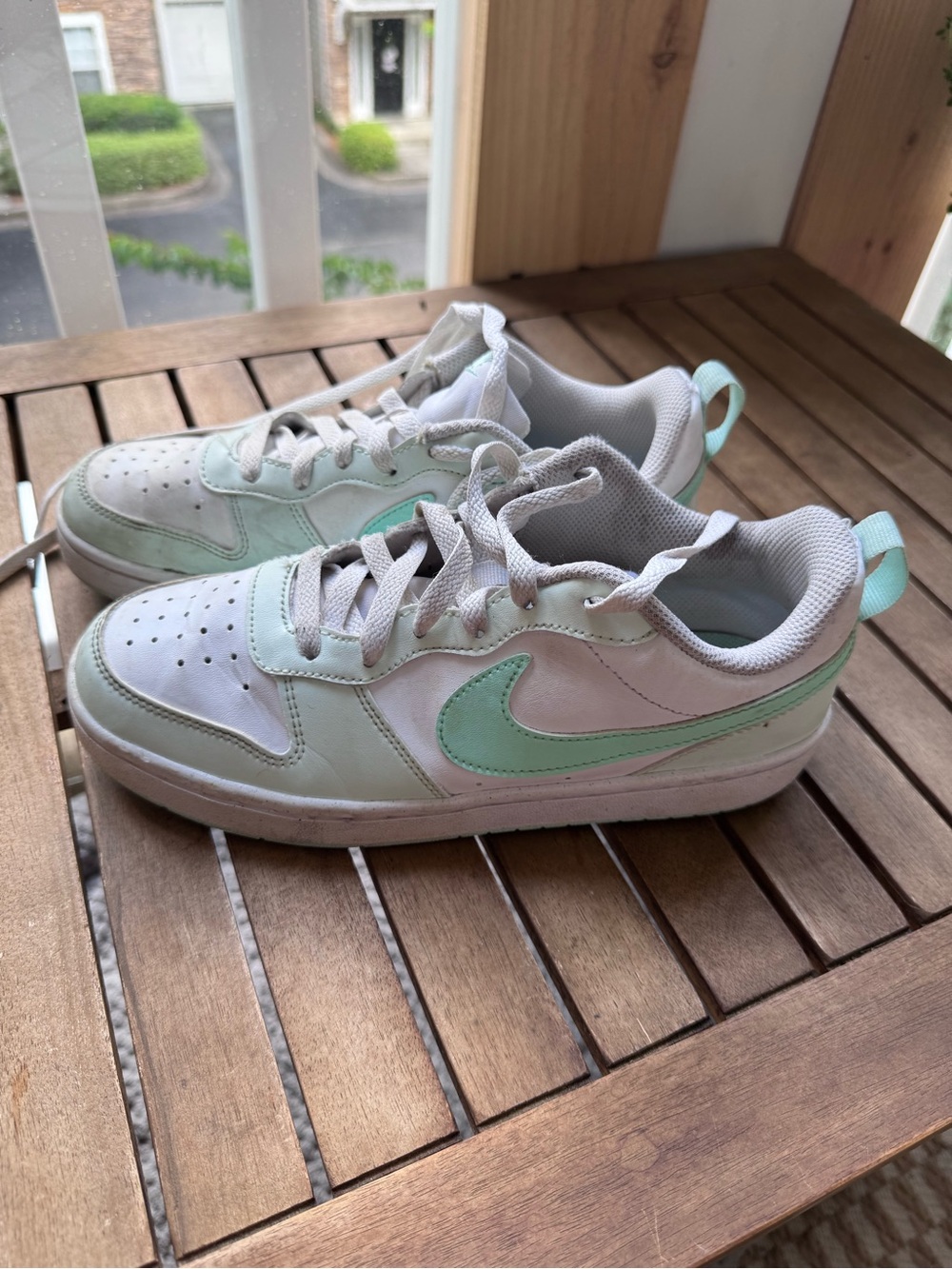 Nike Kids Low-Top Sneakers in White and Mint Green